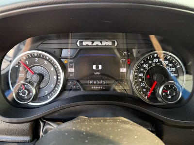 2023 RAM 1500 Big Horn Crew Cab 4x4 5'7' Box