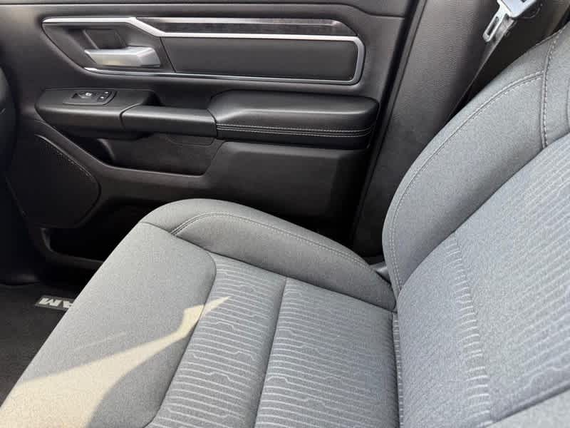 2024 RAM 1500 Big Horn Crew Cab 4x4 5'7' Box