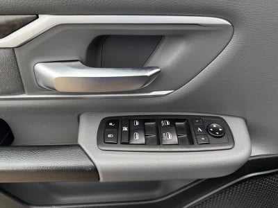 2020 RAM 1500 Big Horn Crew Cab 4x4 5'7' Box