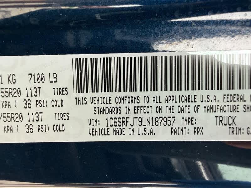 2020 RAM 1500 Laramie Crew Cab 4x4 5'7' Box