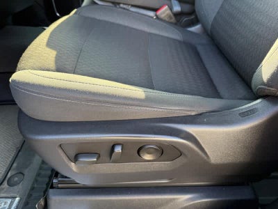 2022 Chevrolet Silverado 1500 4WD Crew Cab Standard Bed LT