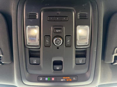 2021 Chevrolet Suburban 4WD LT