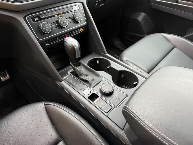 2021 Volkswagen Atlas 3.6L V6 SE w/Technology R-Line