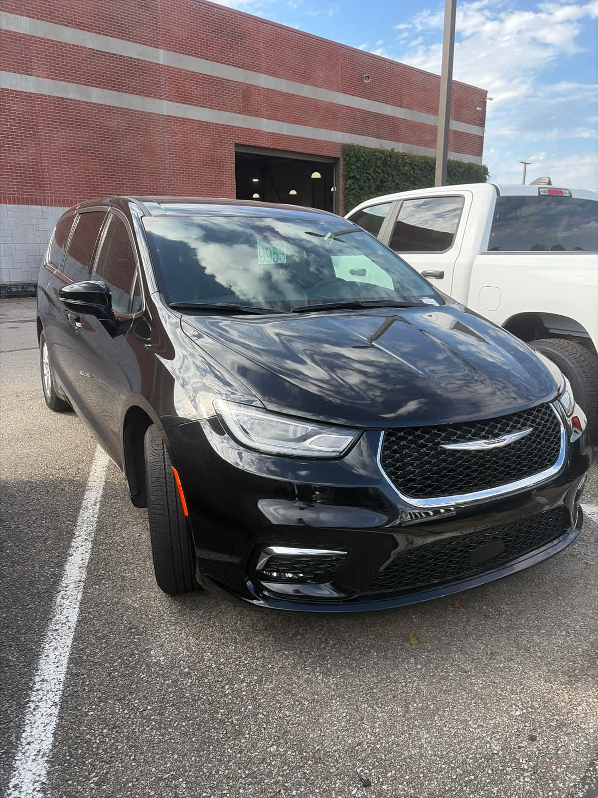 2025 Chrysler Pacifica Select