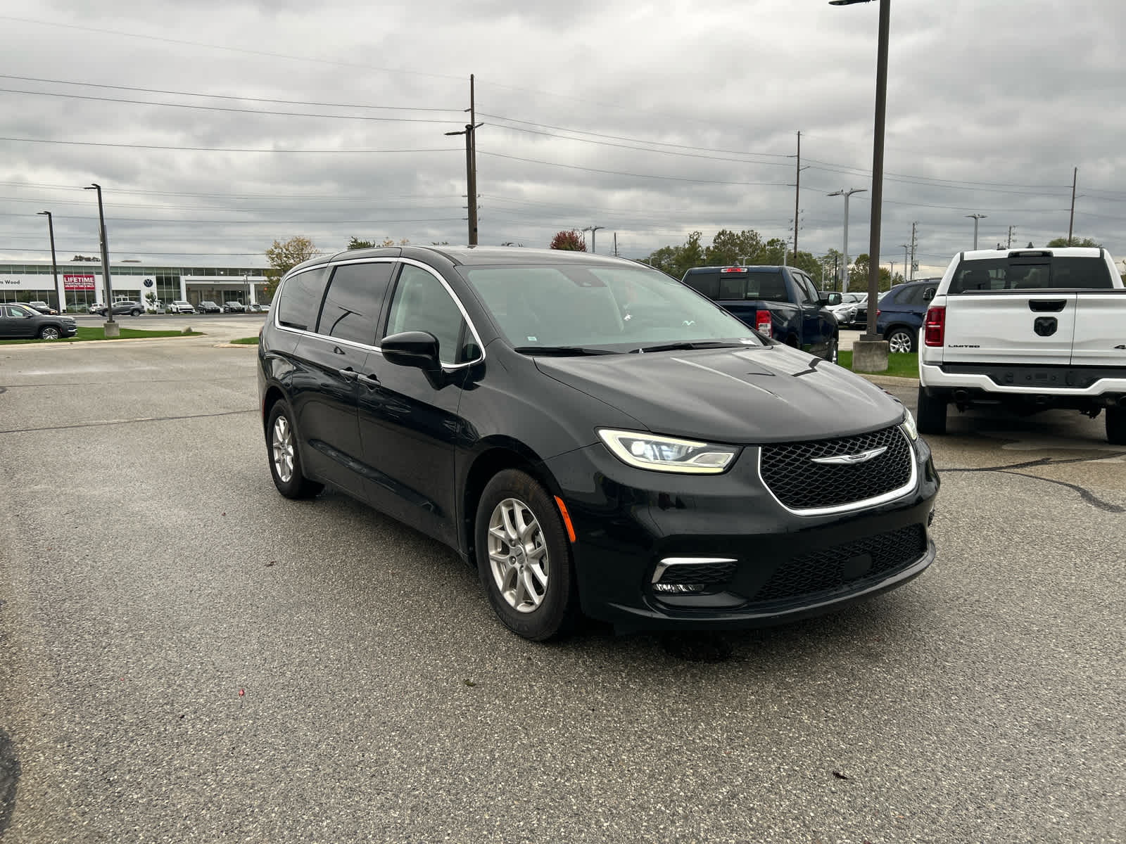 2024 Chrysler Pacifica Touring L