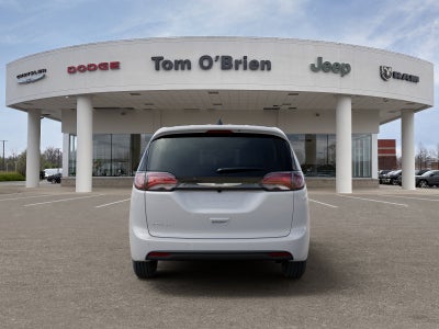 2026 Chrysler Voyager LX