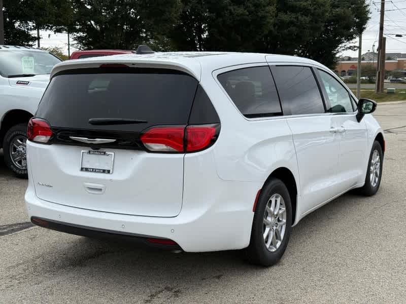 2026 Chrysler Voyager LX