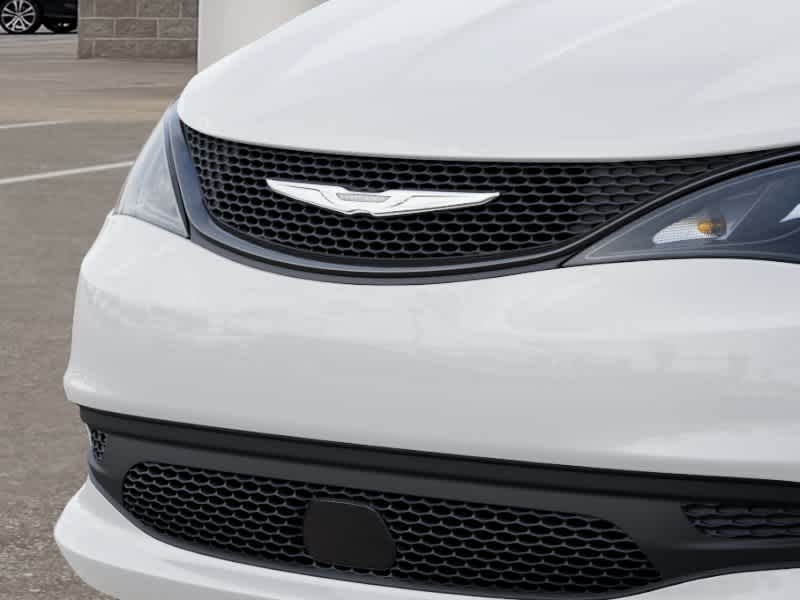 2027 Chrysler Pacifica LX