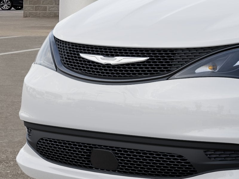 2027 Chrysler Pacifica LX