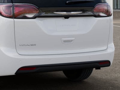 2027 Chrysler Pacifica LX