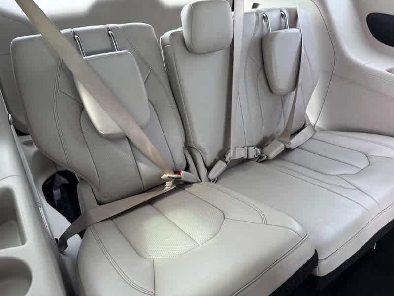 2021 Chrysler Voyager LXI