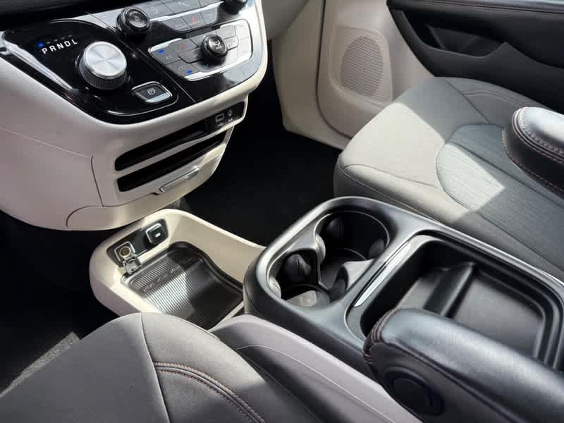 2020 Chrysler Pacifica Touring