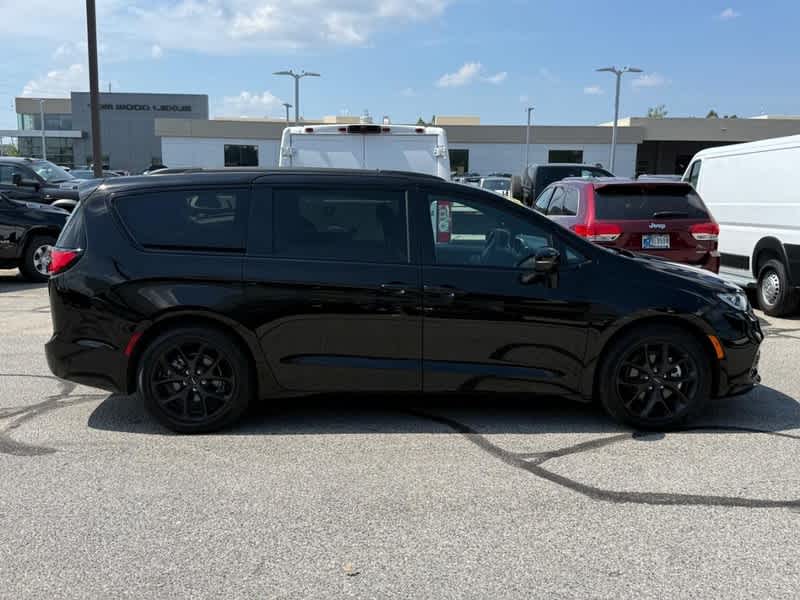 2024 Chrysler Pacifica Limited