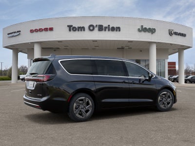 2027 Chrysler Pacifica LIMITED