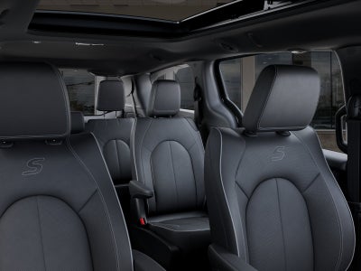 2027 Chrysler Pacifica LIMITED
