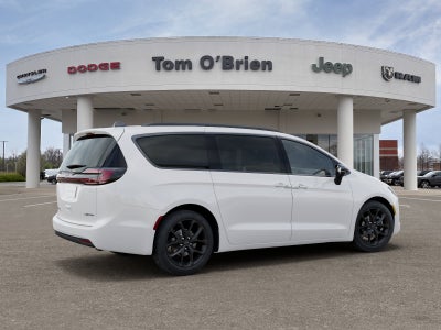 2027 Chrysler Pacifica LIMITED