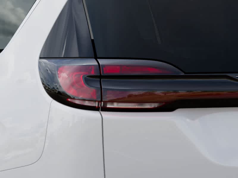 2027 Chrysler Pacifica Pinnacle - FWD