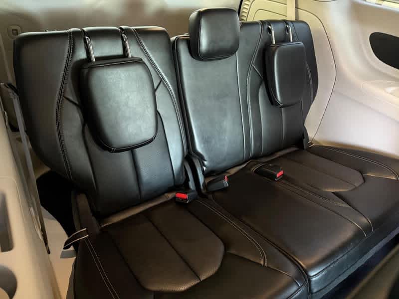 2024 Chrysler Pacifica Select