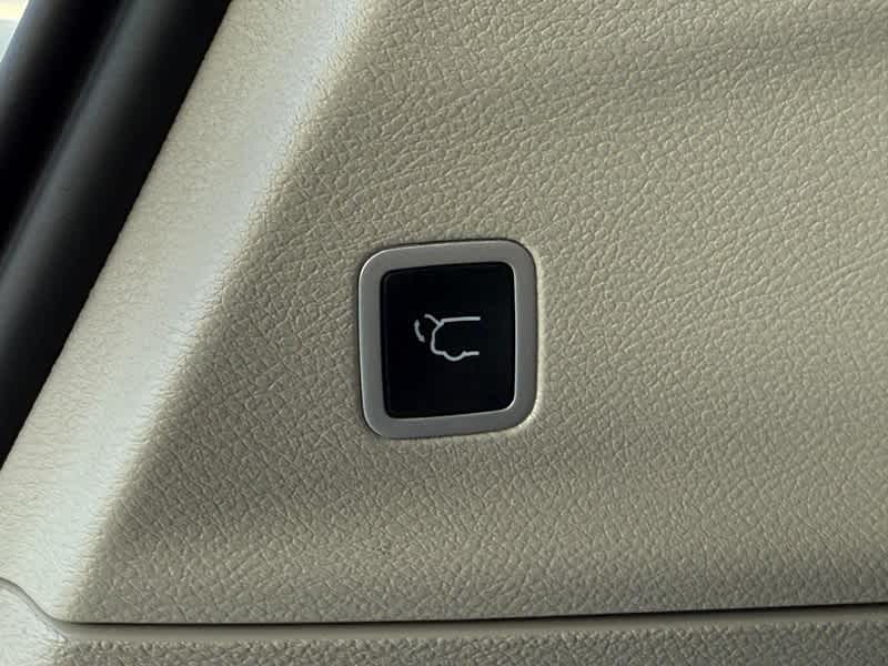 2024 Chrysler Pacifica Select