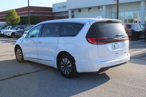 2022 Chrysler Pacifica Hybrid Limited FWD in Indianapolis, IN - O'Brien Automotive Family
