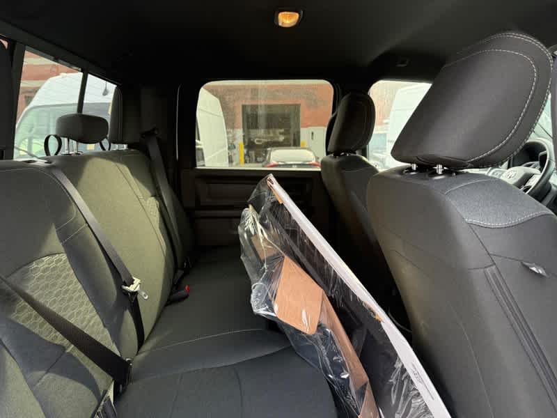 2026 RAM 3500 RAM 3500 TRADESMAN CREW CAB 4X4 6'4' BOX