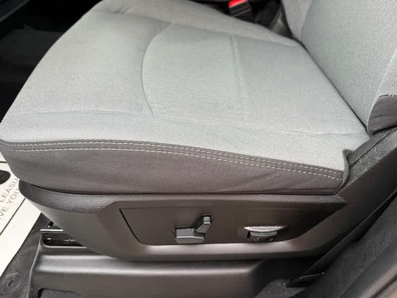 2024 RAM 3500 Big Horn Crew Cab 4x4 8' Box