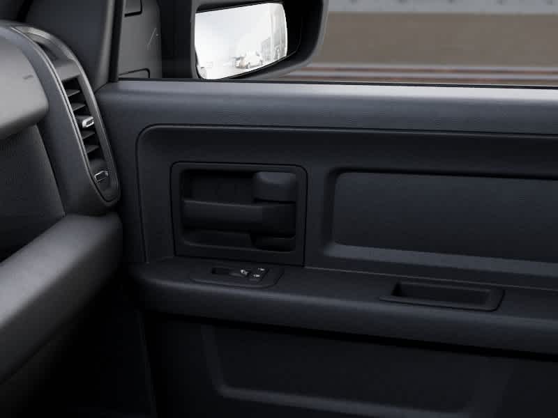 2026 RAM 2500 Black Express - 4x4 Crew Cab 64 Box