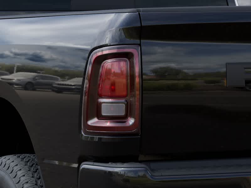 2026 RAM 2500 Black Express - 4x4 Crew Cab 64 Box