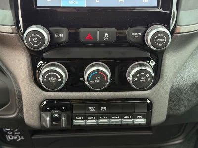 2026 RAM 5500 Chassis Cab RAM 5500 TRADESMAN CHASSIS REGULAR CAB 4X4 84' CA