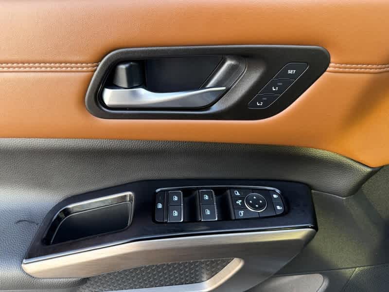 2024 Nissan Pathfinder Platinum 4WD