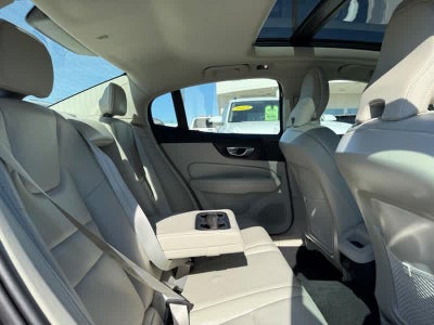 2022 Volvo S60 B5 Momentum