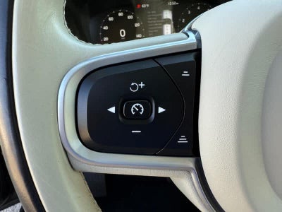 2022 Volvo S60 B5 Momentum