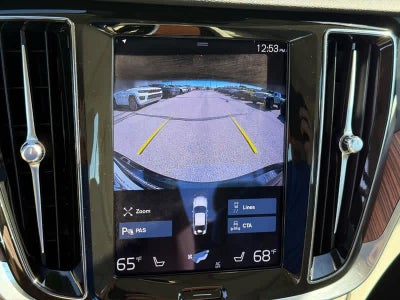 2022 Volvo S60 B5 Momentum