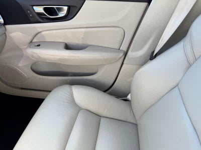 2022 Volvo S60 B5 Momentum