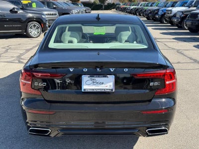 2022 Volvo S60 B5 Momentum