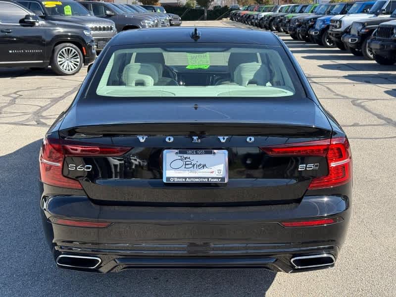 2022 Volvo S60 B5 Momentum