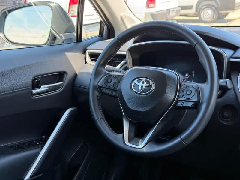 2025 Toyota Corolla Cross XLE