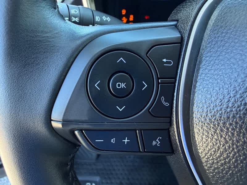 2025 Toyota Corolla Cross XLE