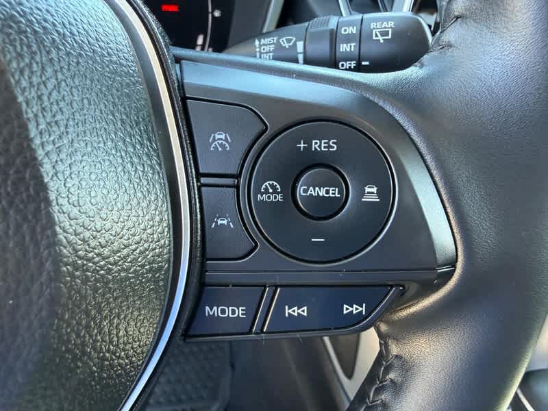 2025 Toyota Corolla Cross XLE