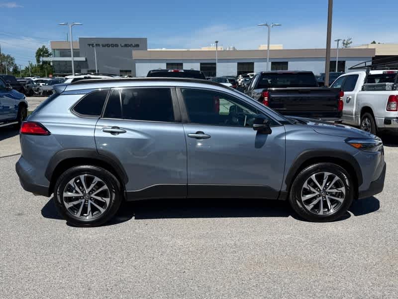 2025 Toyota Corolla Cross XLE