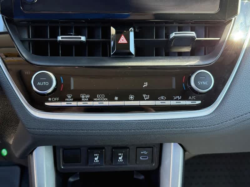2025 Toyota Corolla Cross XLE