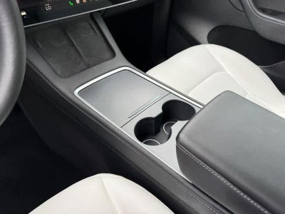 2023 Tesla Model Y Base