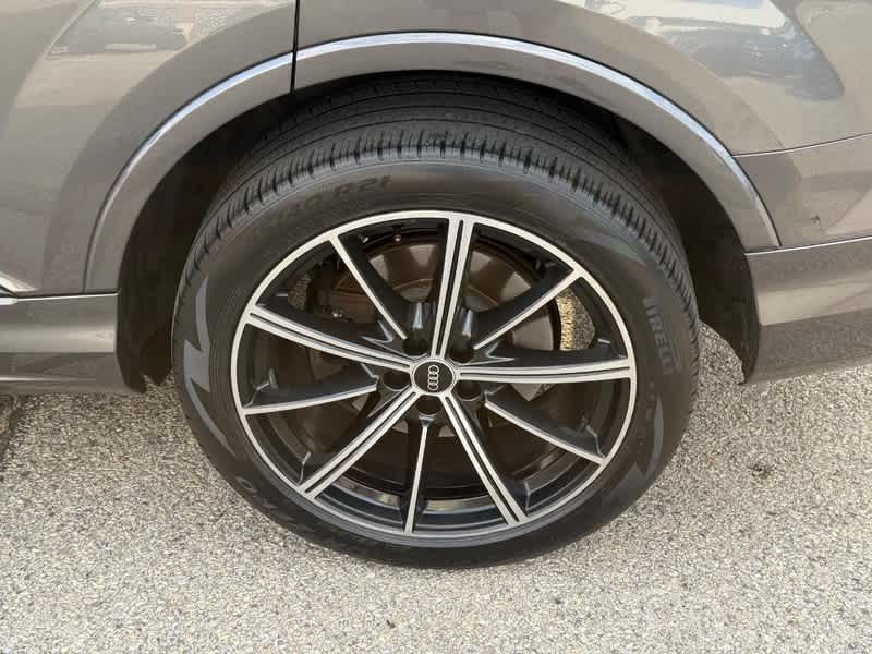 2021 Audi Q7 Premium Plus 55 TFSI quattro Tiptronic