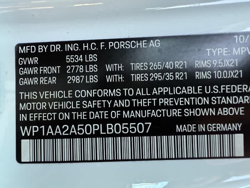 2023 Porsche Macan T