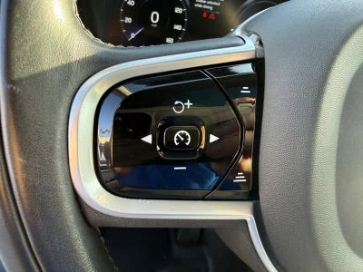 2022 Volvo XC90 Recharge Plug-In Hybrid T8 Inscription Expression 7 Passenger