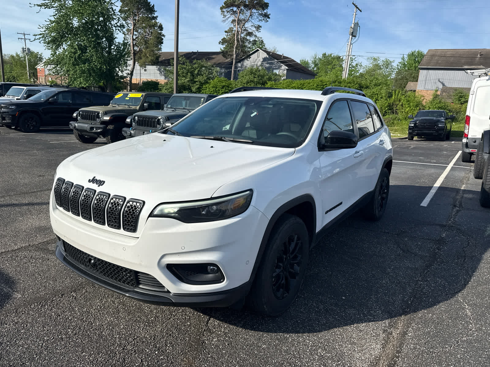 2023 Jeep Cherokee Altitude Lux