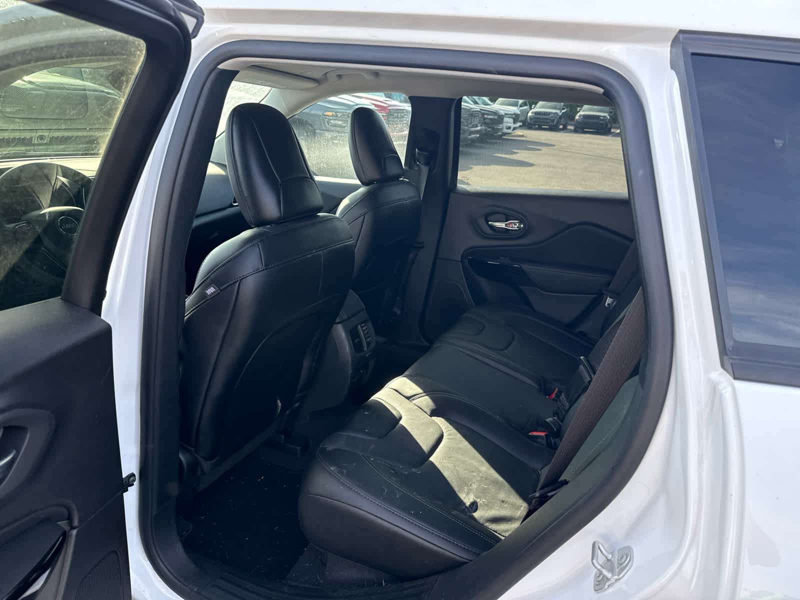 2023 Jeep Cherokee Altitude Lux