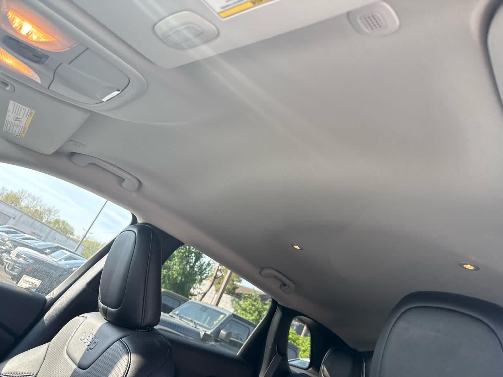 2023 Jeep Cherokee Altitude Lux