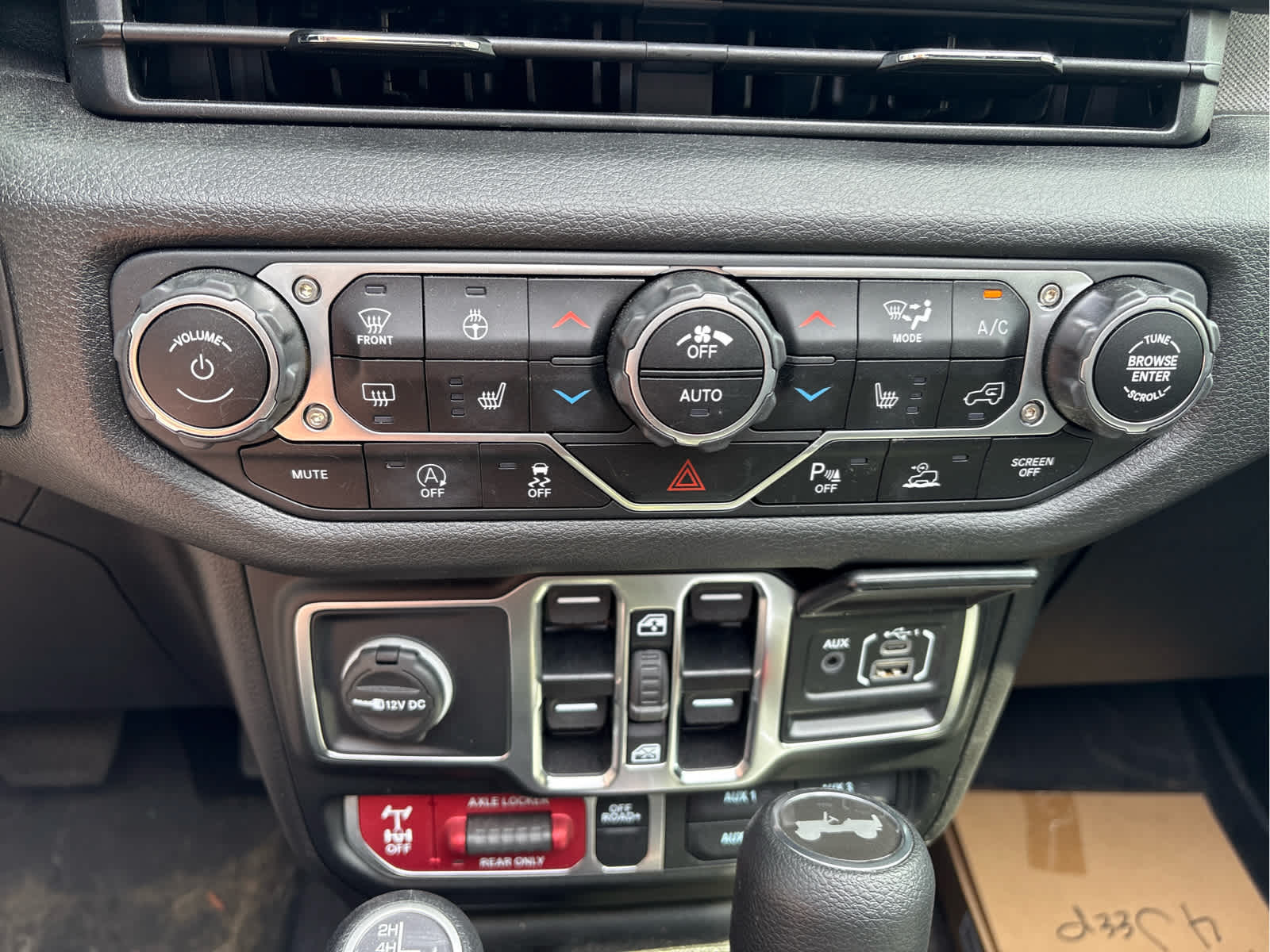2025 Jeep Wrangler 4-Door Willys 4x4