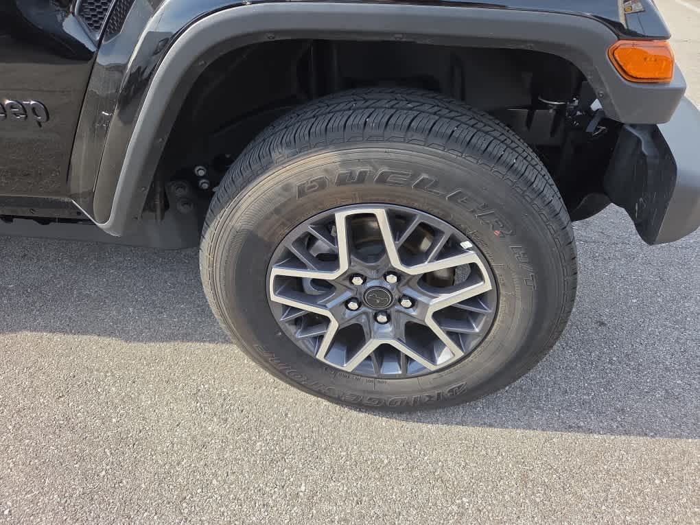 2026 Jeep Wrangler 4-Door Sahara 4x4